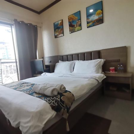 Aparthotel Passion Makati Makati City Exterior foto